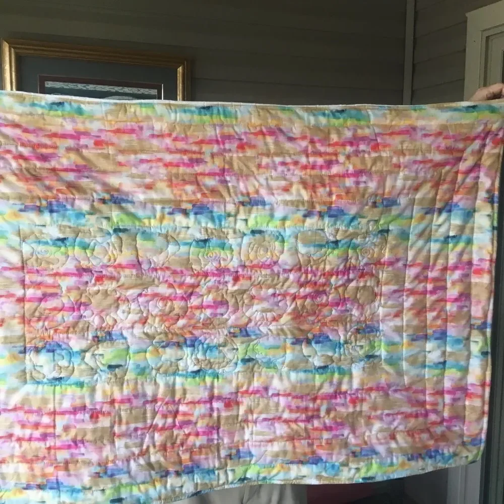 NWT. Hand Crafted Bright Poppies Quilt